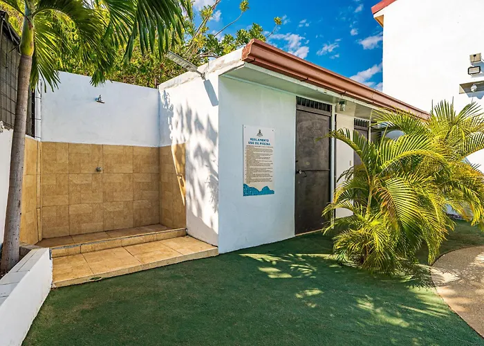 Apartamento Playas Del Coco W/ Pool: Near Beach!