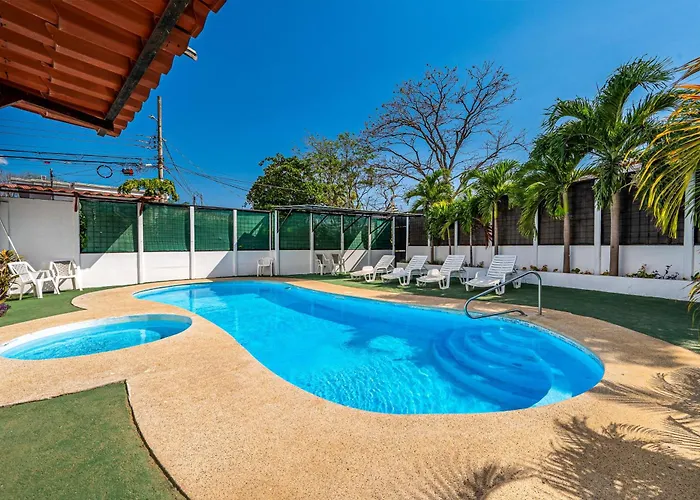 Playas Del Coco W/ Pool: Near Beach! Apartamento Carpintero